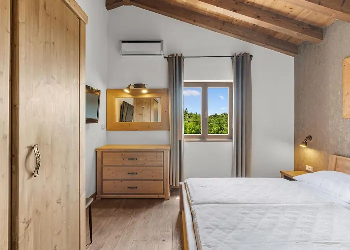 Dali By Interhome Juršići